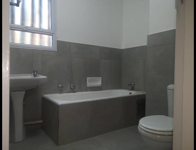 3 BEDROOM APARTMENT FOR SALE IN WINDSOR WEST